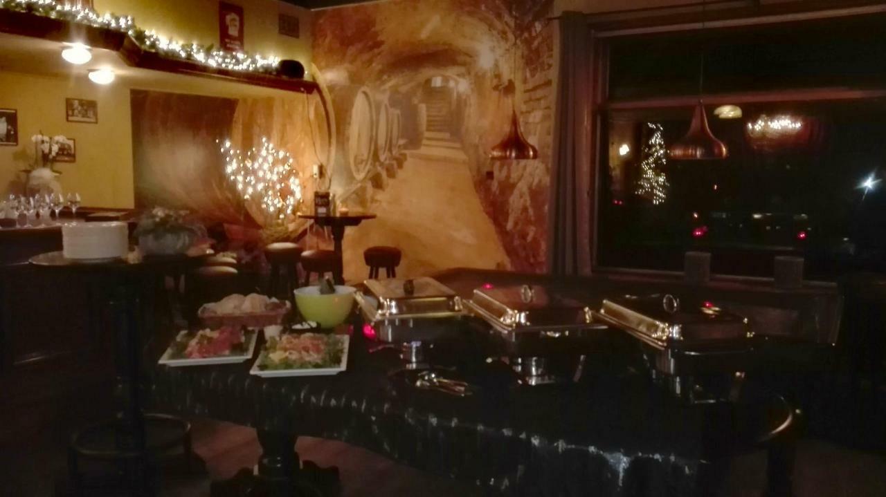 Отель Cafe Langelo Экстерьер фото